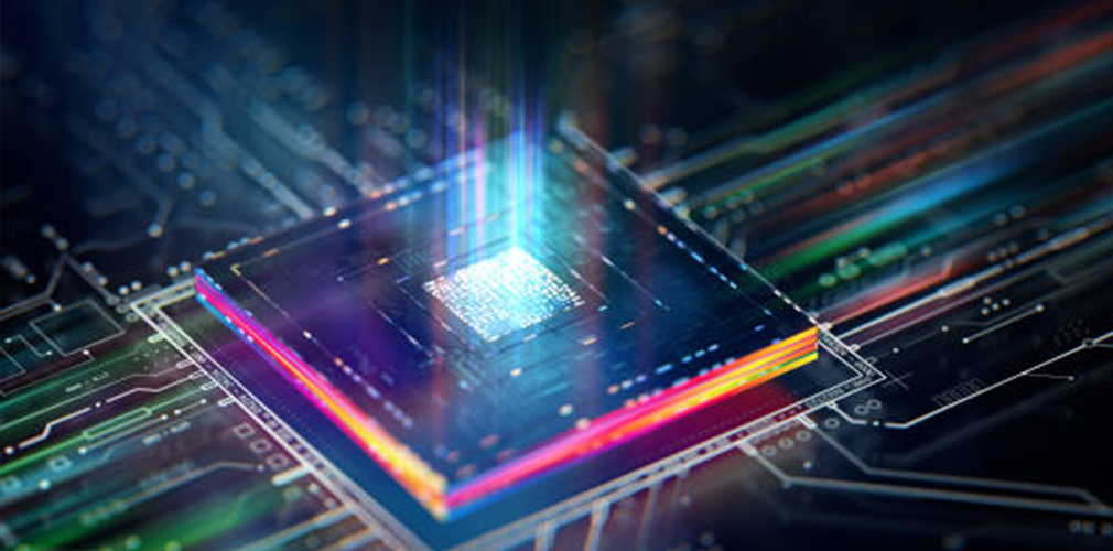Lensed Fiber in Quantum Technologies